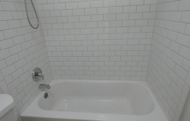 Burnham Ave. 5871
