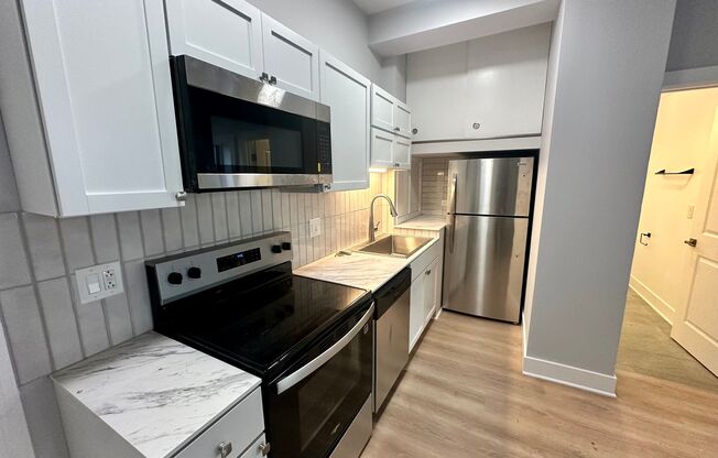1 bed, 1 bath, 700 sqft, $1,835, Unit 418-0112