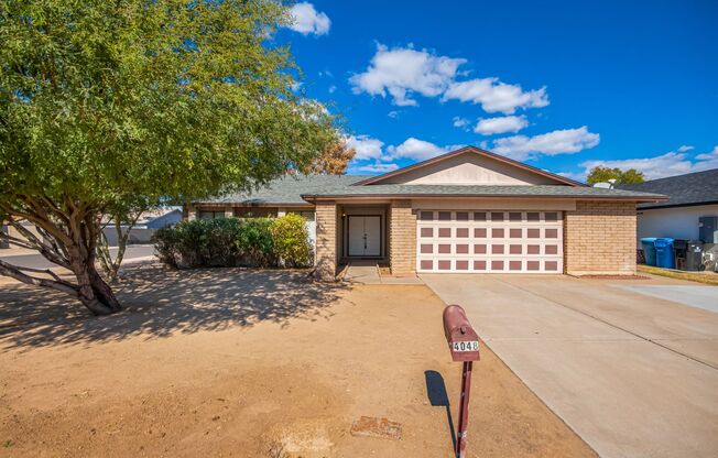 Delightful home in Phoenix - feels and looks brand new!