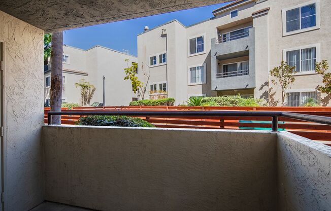 2 beds, 2 baths, 965 sqft, $2,995, Unit 217