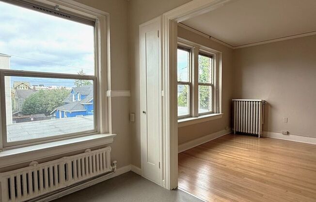 Studio, 1 bath, 460 sqft, $1,425, Unit 105