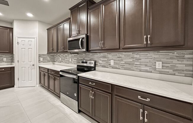 Riverview Gem – 4BR/2BA Home with Screened-In Hot Tub & Solar!!