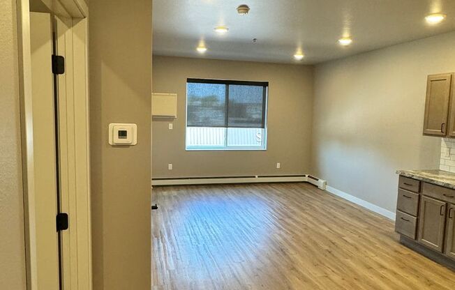 1 bed, 1 bath, 624 sqft, $900, Unit 205