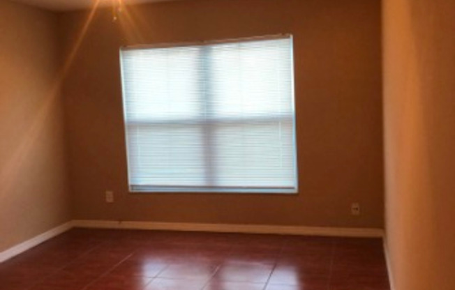 All Tile Throughout the Unit, One Story Patio Home, Minutes Away From UCF, Technology Park, & the E/W Expressway