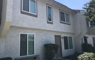 COZY 3 BEDROOM 3 BATHROOM RIVERSIDE TOWNHOUSE