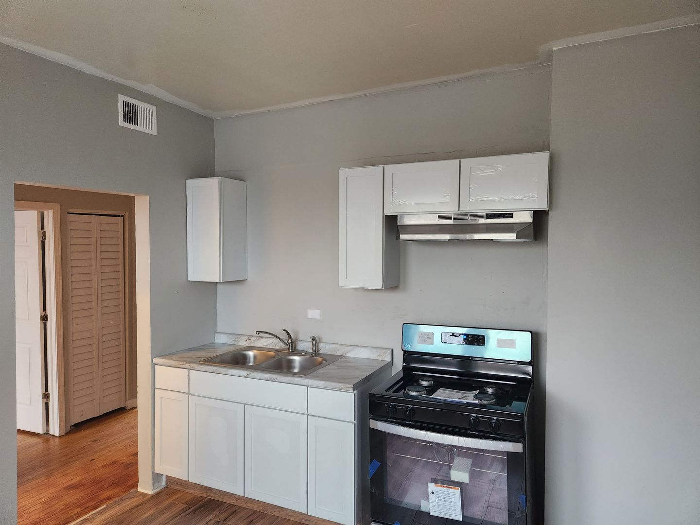 1250 S Karlov - 2 Bed