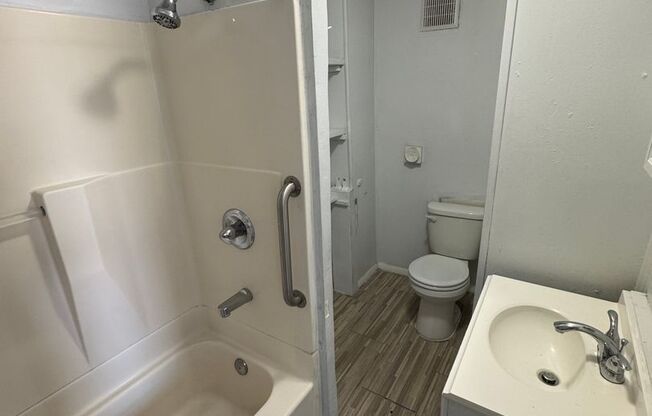 1 bed, 1 bath, $1,050