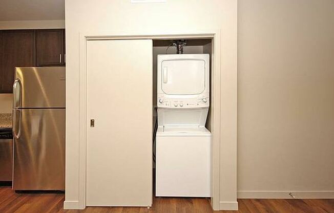 1 bed, 1 bath, $700, Unit 204-B