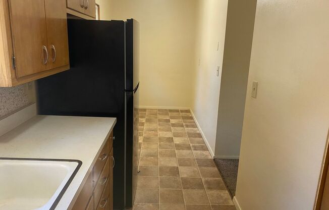 1 bed, 1 bath, 500 sqft, $675, Unit Unit 03