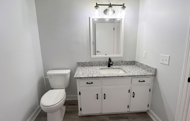 2 beds, 1 bath, 1,136 sqft, $1,295, Unit 5D
