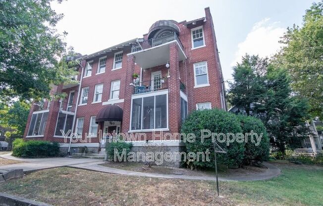 90 ELIZABETH ST