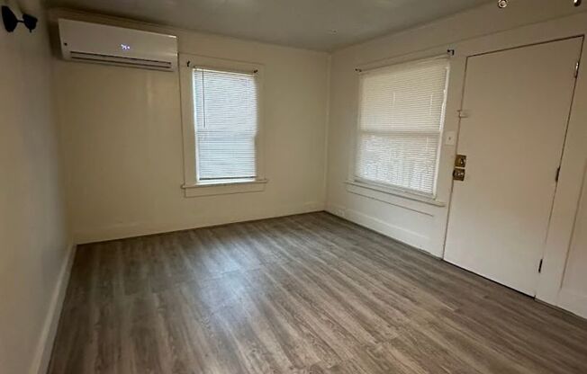 2 beds, 1 bath, 950 sqft, $1,195, Unit 2108