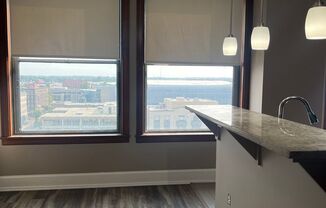 1 and 2 bedroom High Rise Apartments Downtown Evansville