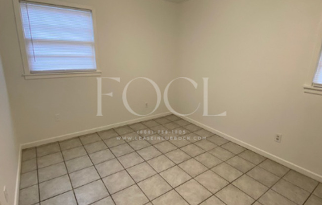 3 beds, 2 baths, $1,300