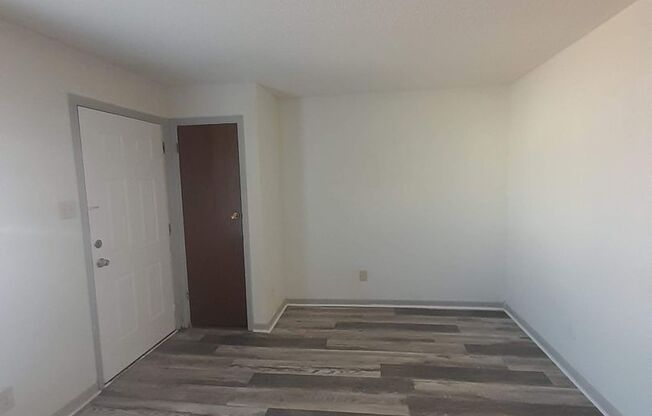 1 bed, 1 bath, $649