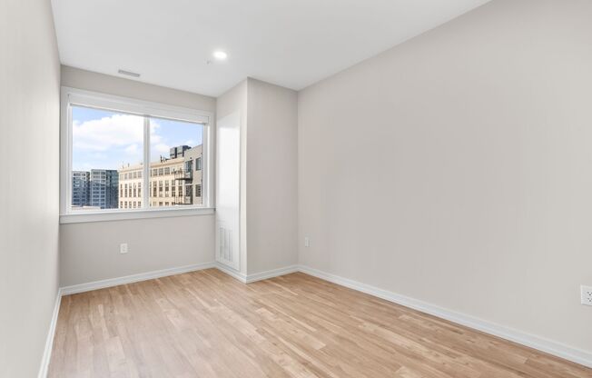 1 bed, 1 bath, 614 sqft, $2,120, Unit 618