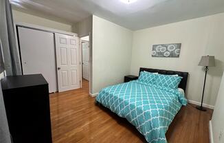 3 beds, 1 bath, 900 sqft, $3,200