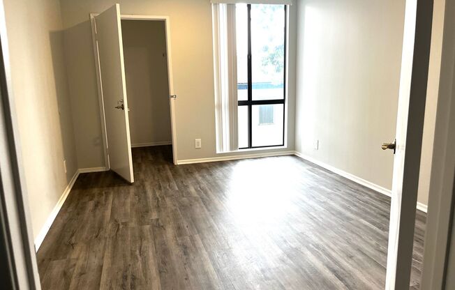 1 bed, 1 bath, 850 sqft, $2,398, Unit 212