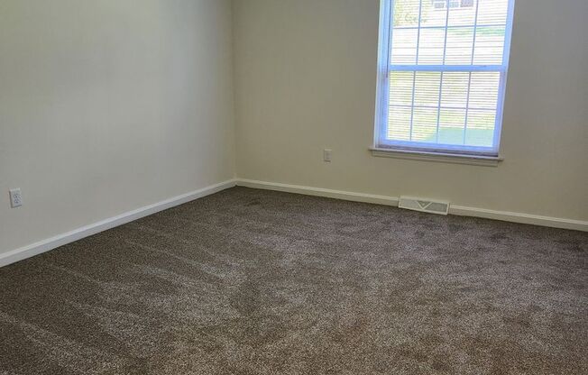 3 beds, 2 baths, 1,696 sqft, $2,055, Unit WI150G4