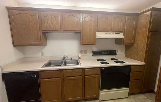 1 bed, 1 bath, $1,115, Unit 208