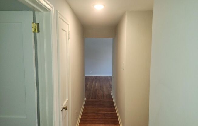 2 beds, 1 bath, 897 sqft, $2,195, Unit A-19