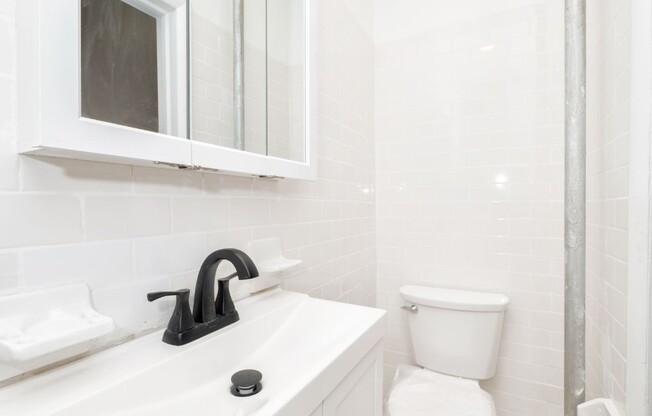 340 W 17 ST