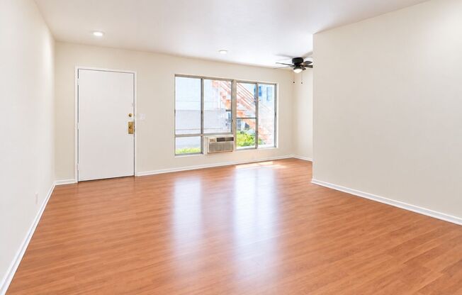 1942 Rodney Drive Los Angeles, CA 90027