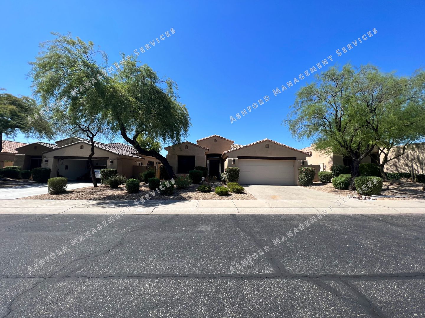 COME HOME TO LUXURY IN GATED GRAYHAWK GOLF COURSE COMMUNITY - 3 BEDROOM 3 BATH COMM POOL