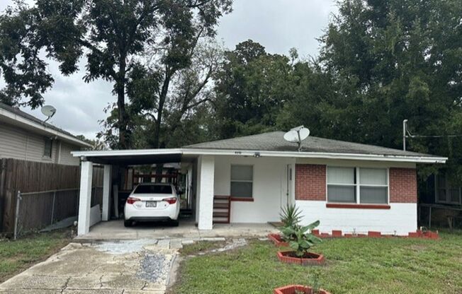 Fabulous Location, Westside Gem!!