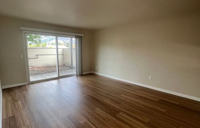 2 beds, 1 bath, $2,100, Unit 1