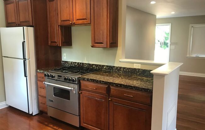 2bd/1ba Brier Home