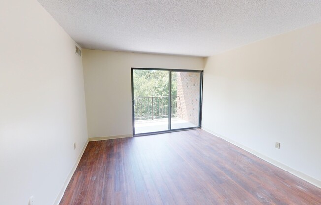 1 bed, 1 bath, 858 sqft, $3,100, Unit 7E