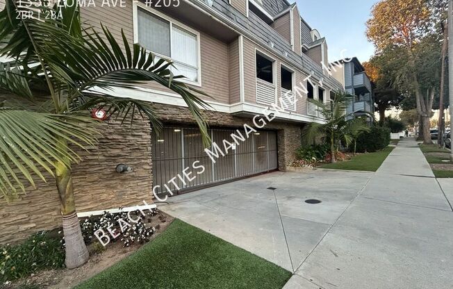 1355 Loma Avenue #208