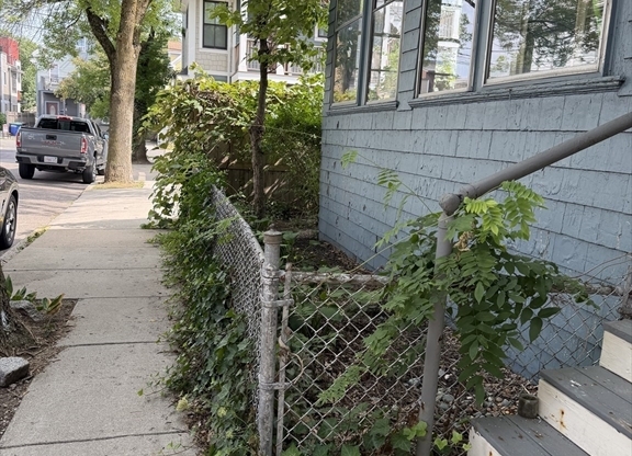 6 MALVERN AVE