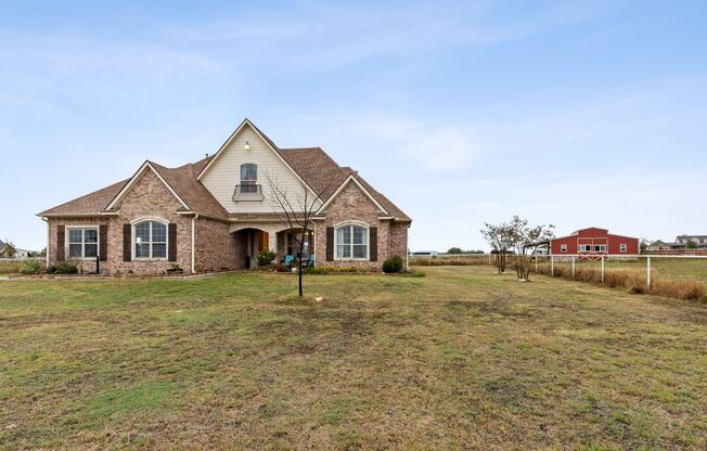 Beautiful Country Home with Horse Barn on 7 plus acres in Krum