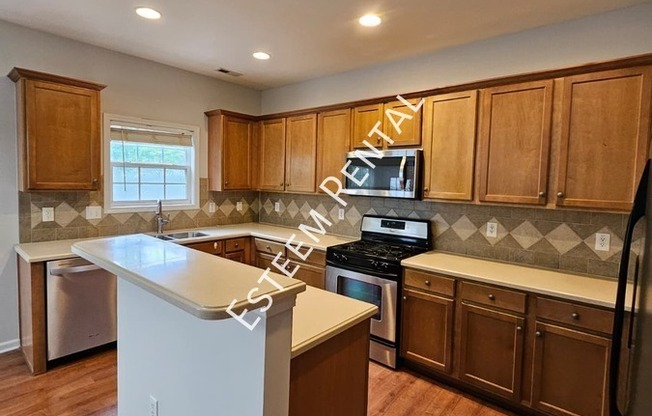 102 PRESIDENTS WALK LN