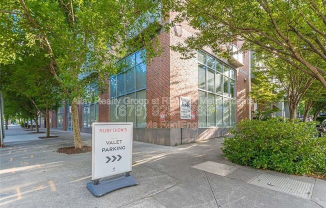 2 beds, 2 baths, 1,194 sqft, $2,700, Unit Unit 411