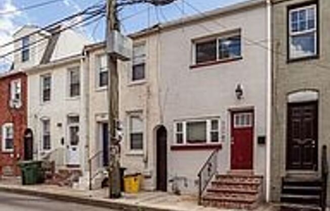 Gorgeously Renovated Upper Fells Point 2bd/2.5ba w/ CAC & More! Available 7/15