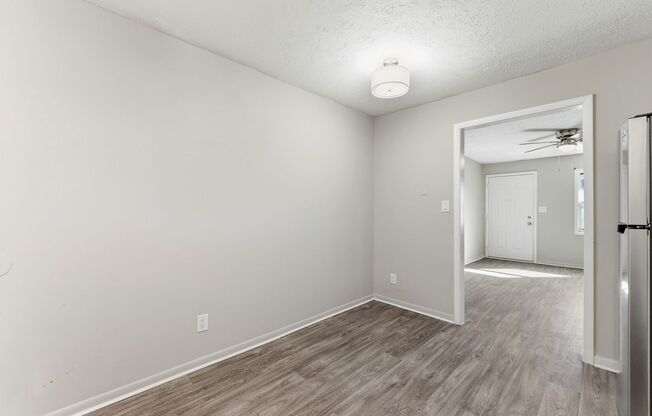 2 beds, 1.5 baths, 950 sqft, $1,289, Unit C09