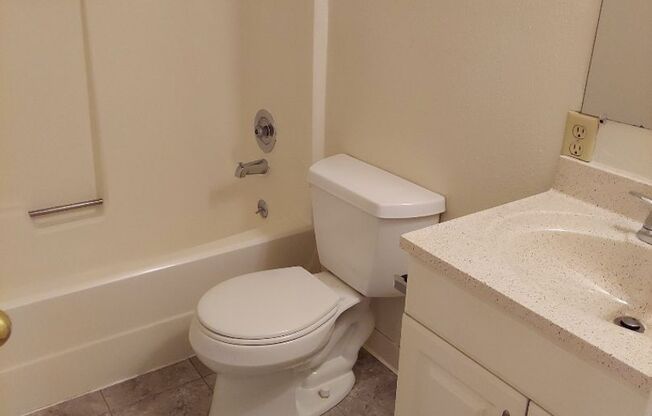1 bed, 1 bath, 576 sqft, $1,295, Unit 3