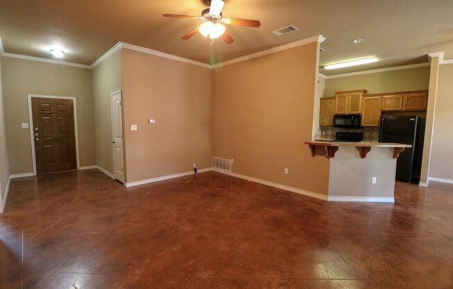 3 beds, 2 baths, 1,400 sqft, $1,695