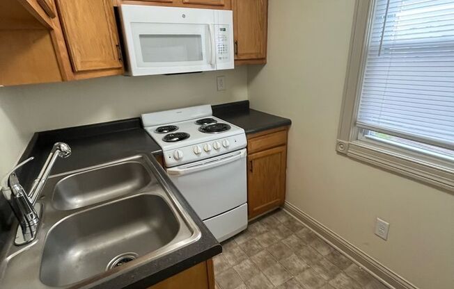 1 bed, 1 bath, 532 sqft, $650, Unit Apt 3A