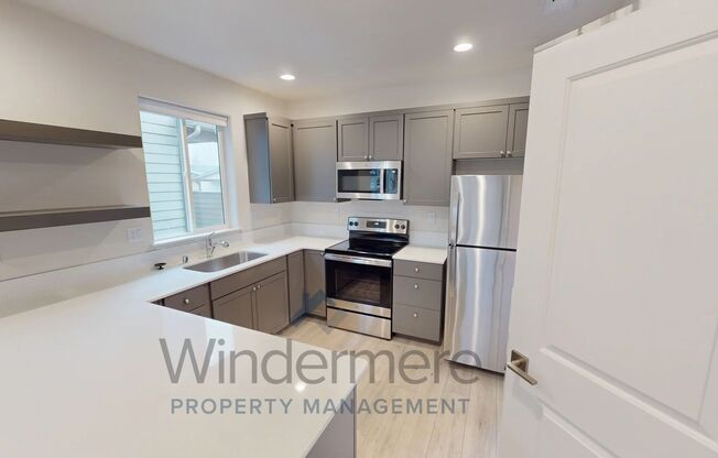 3 beds, 2.5 baths, 1,268 sqft, $1,995, Unit 265 Avery