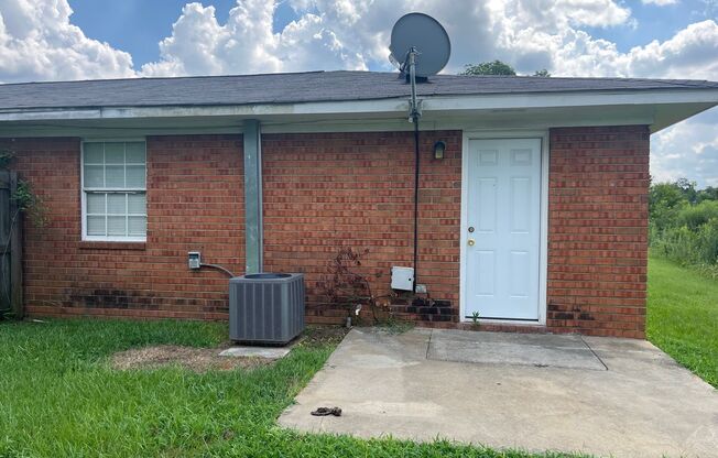 2 Bed, 1 Bath Apartment