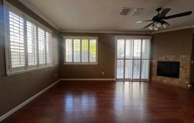 Sparkling and Spacious Condo in Elk Grove with a beautiful pool!