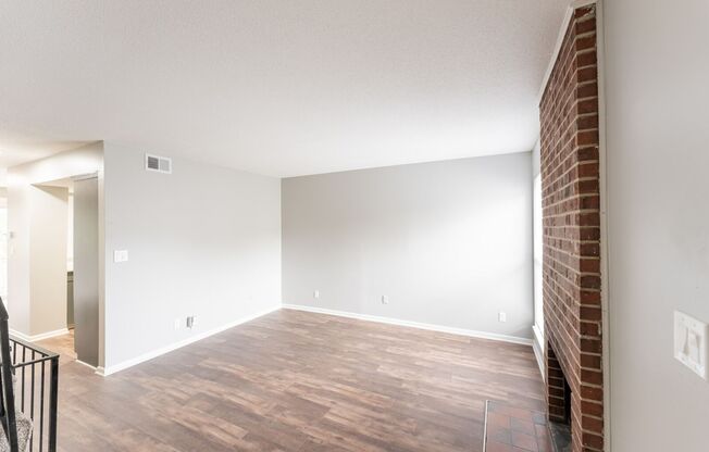 2 beds, 1.5 baths, 1,000 sqft, $1,405, Unit 421-16