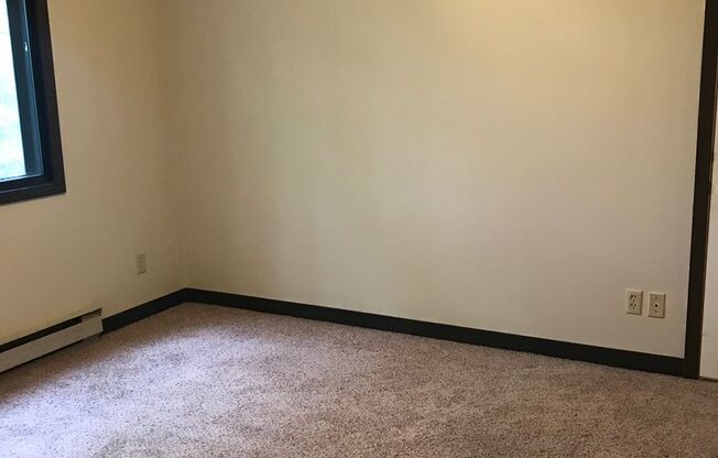 1 bed, 1 bath, 550 sqft, $825