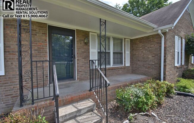 Gorgeous updated one-level 3BR/2BA in N. Murfreesboro, washer/dryer included