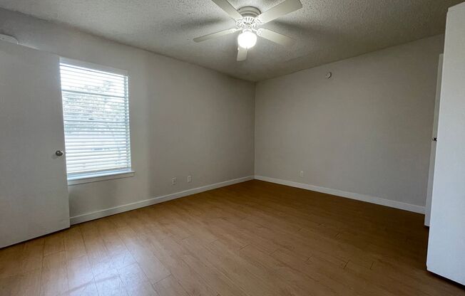 1 bed, 1 bath, 700 sqft, $999, Unit ELP2200-105