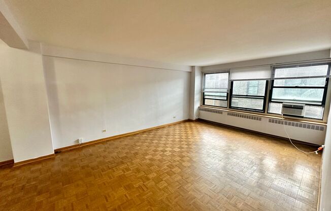 1 bed, 1 bath, 700 sqft, $1,700, Unit 418-0409